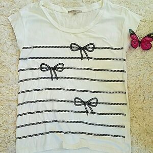 GAP White and Black Short Sleeve Tee